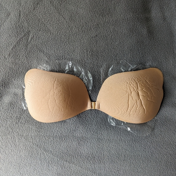 No Show stick on bra - Picture 2 of 3
